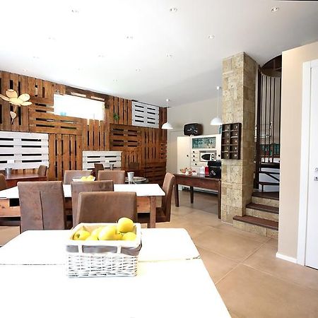 Affittacamere Smile Accomodation Aosta Bagian luar foto