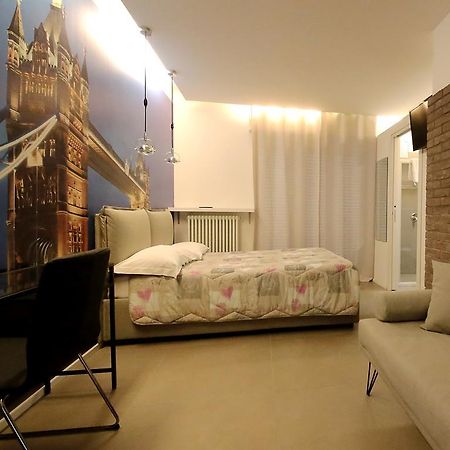 Affittacamere Smile Accomodation Aosta Bagian luar foto
