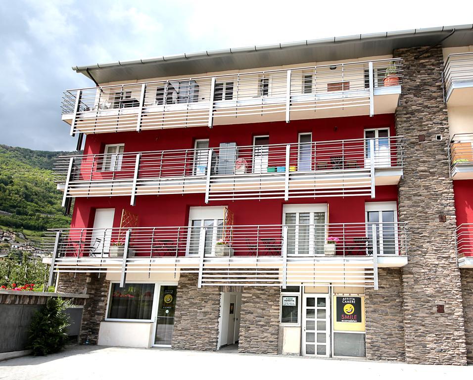 Affittacamere Smile Accomodation Aosta Bagian luar foto