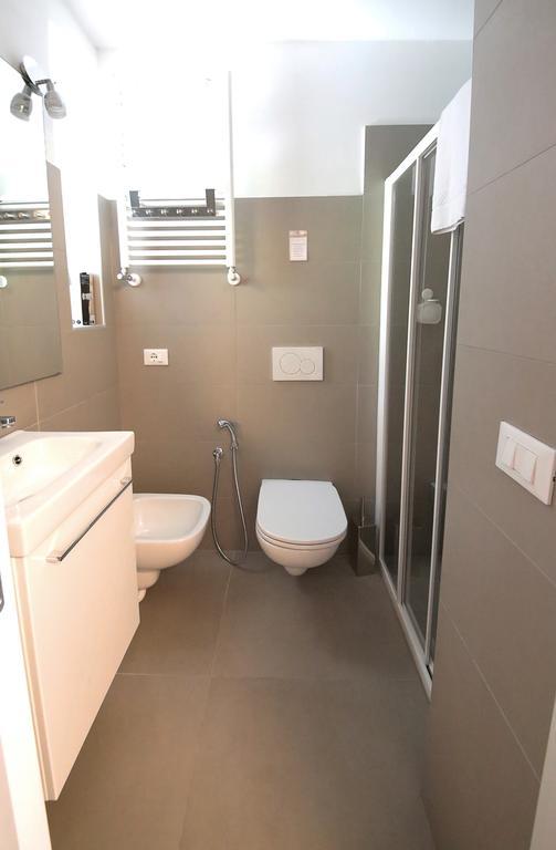 Affittacamere Smile Accomodation Aosta Bagian luar foto