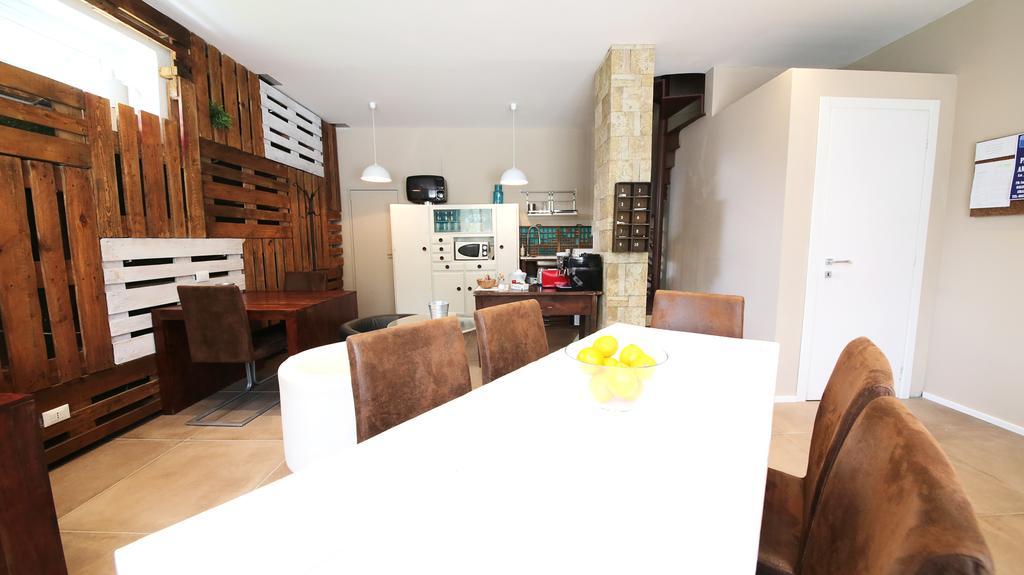 Affittacamere Smile Accomodation Aosta Bagian luar foto