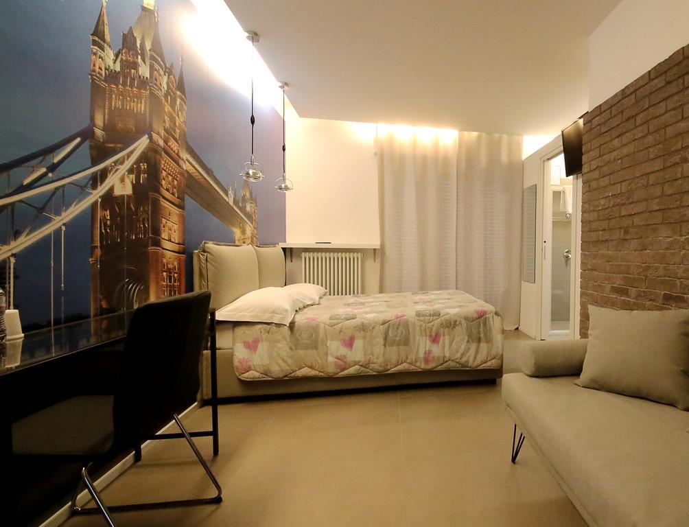 Affittacamere Smile Accomodation Aosta Bagian luar foto