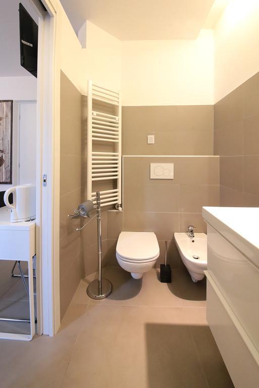 Affittacamere Smile Accomodation Aosta Bagian luar foto