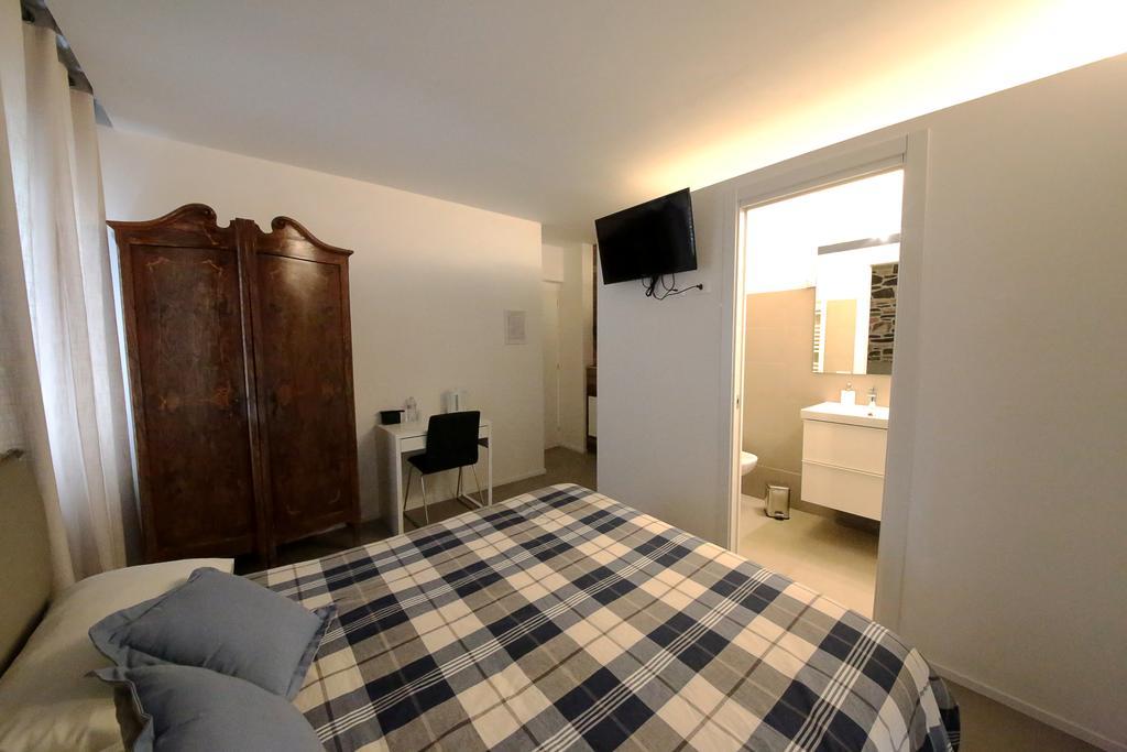 Affittacamere Smile Accomodation Aosta Bagian luar foto